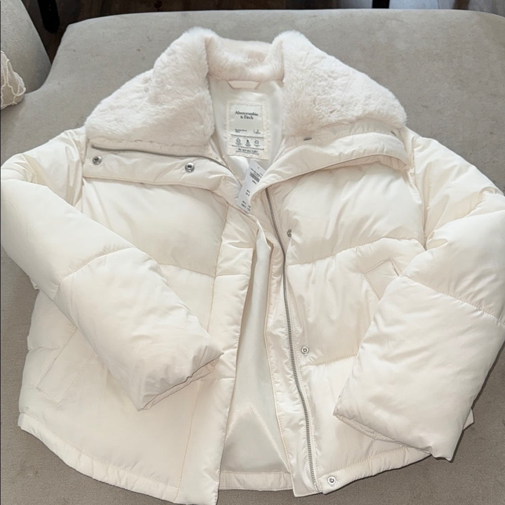 Abercrombie & Fitch White Puffer Jacket
